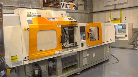 cnc molding machine